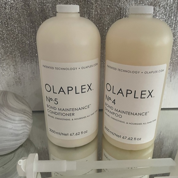 Salon Size olaplex No 4 Shampoo and No 5 Conditioner 67.62 oz Brand New - Picture 1 of 5
